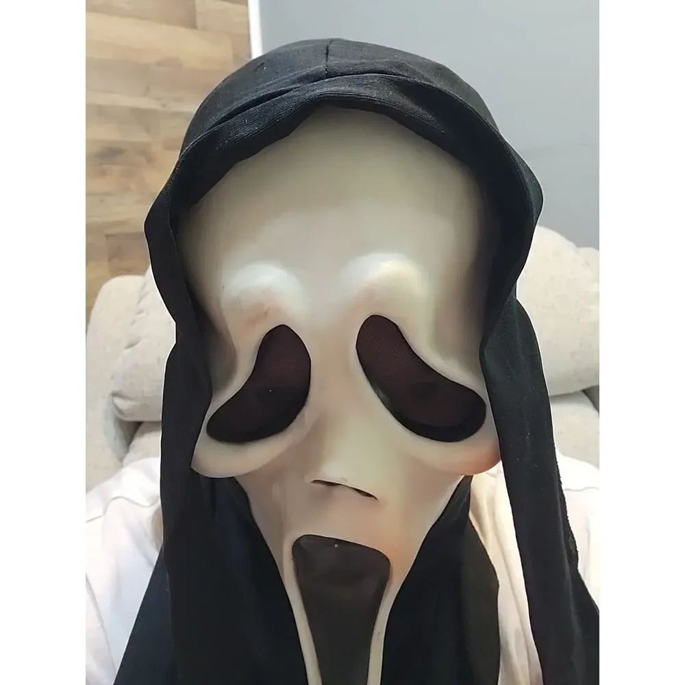 Easter Unlimited INC Made in China SCREAM Halloween Mask Retro Costume